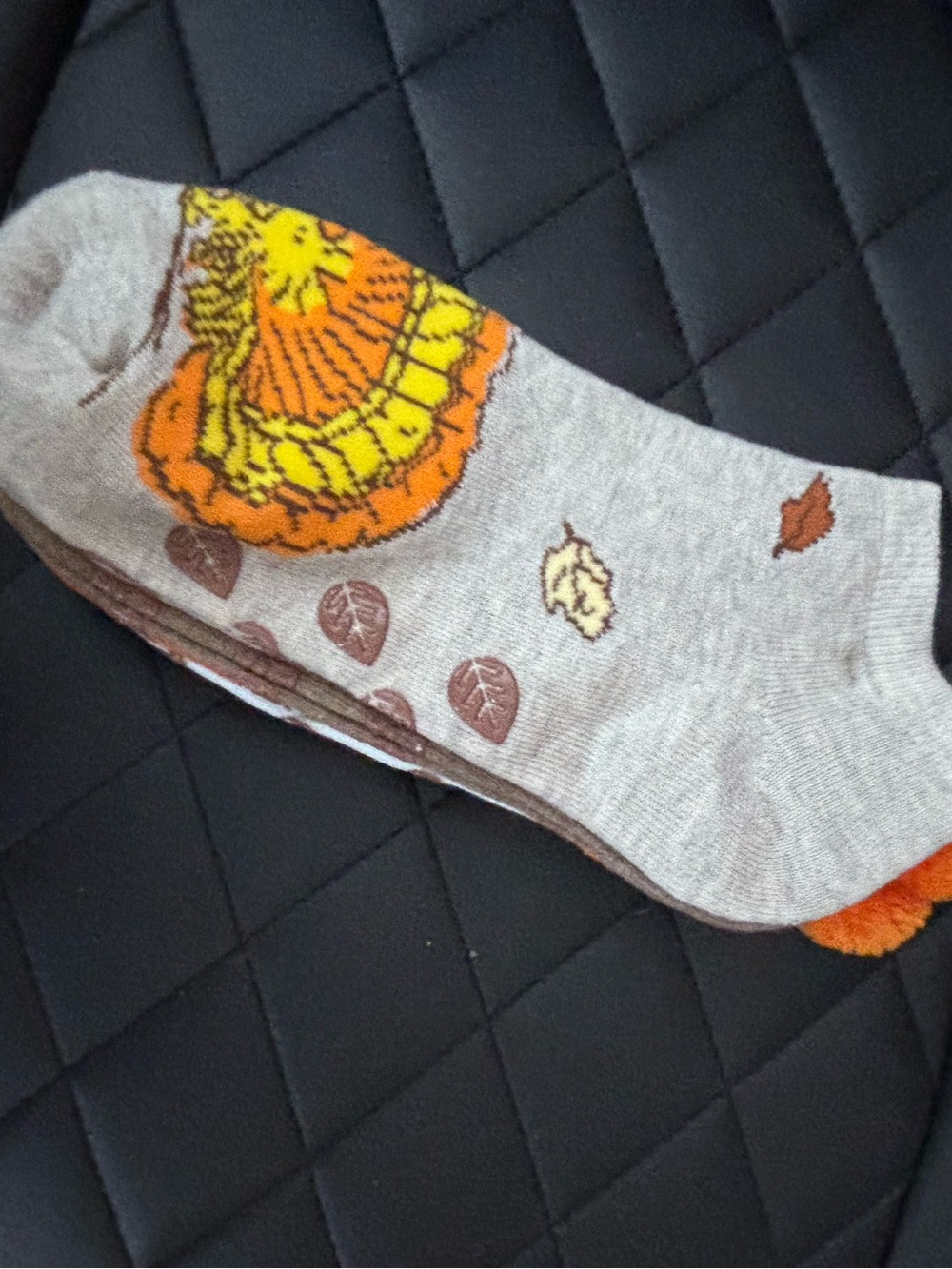 Snoopy Peanuts Fall Thanksgiving Gripper Footie socks. New - Picture 8 of 9